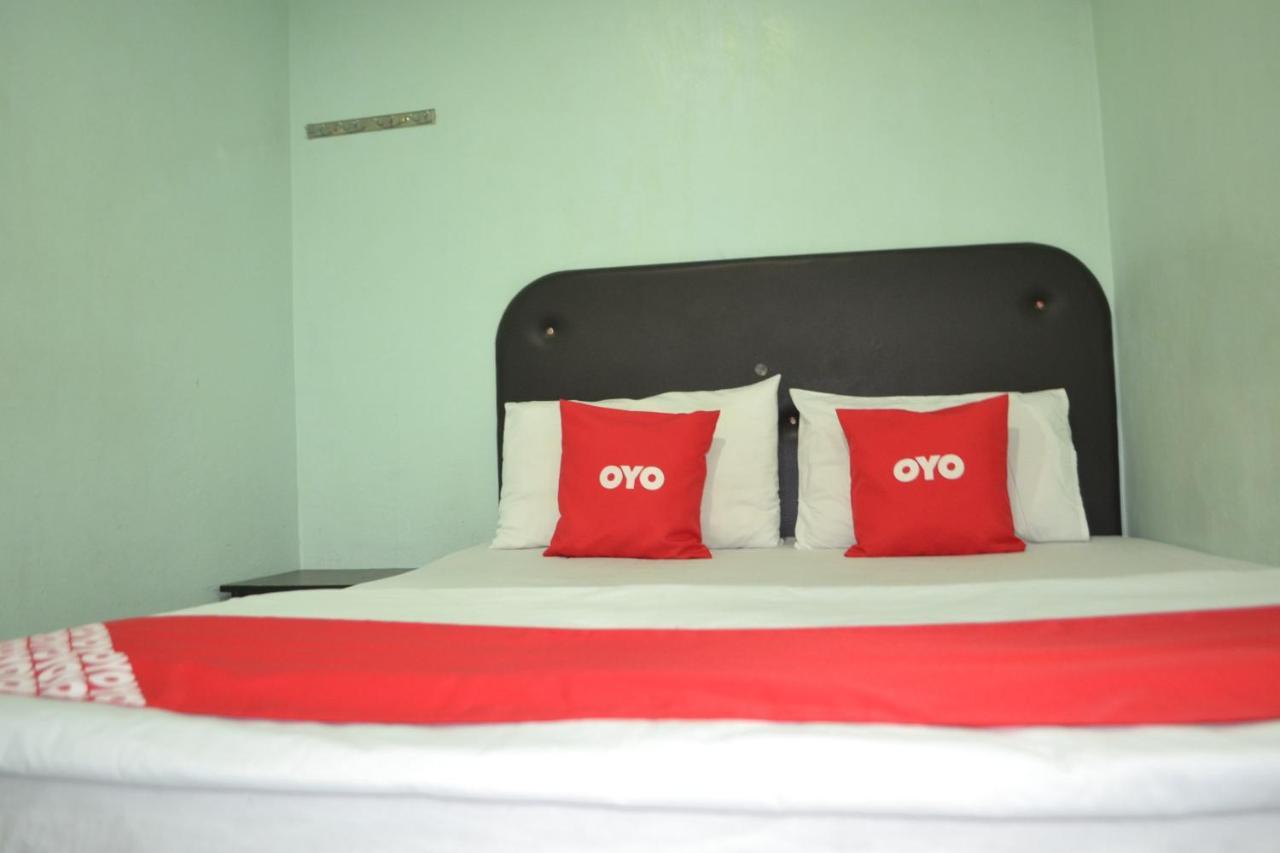 โอโย 89737 โฮเต็ล ติชัว Hotel Kampong Batu Tiga ภายนอก รูปภาพ